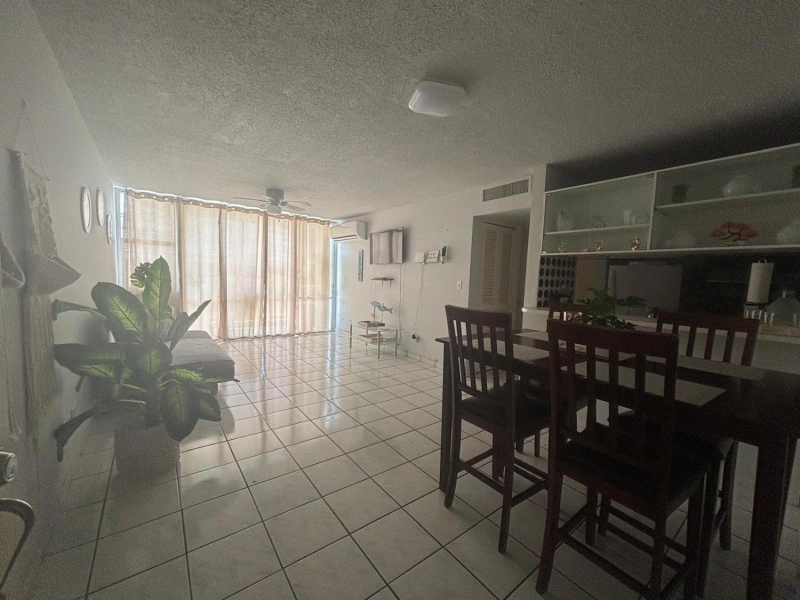 Marbella Apartments Сан Хуан Стая снимка